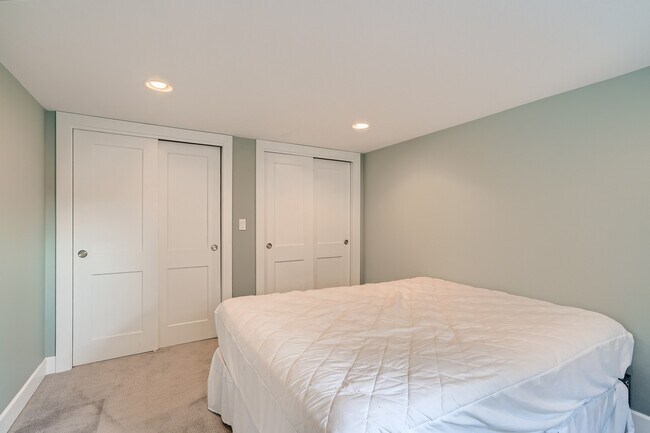 Building Photo - 1471 S Franklin St