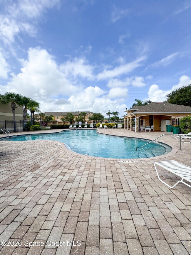 Building Photo - 2500 Revolution St