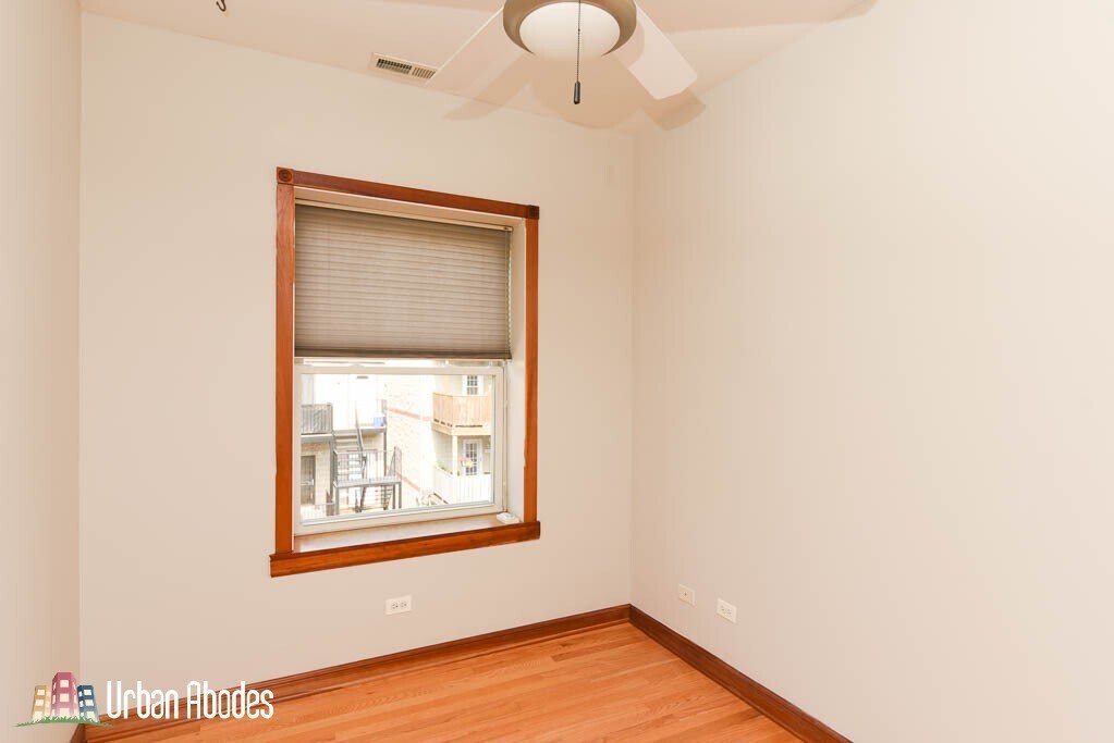 Building Photo - 3256 N Clifton Ave