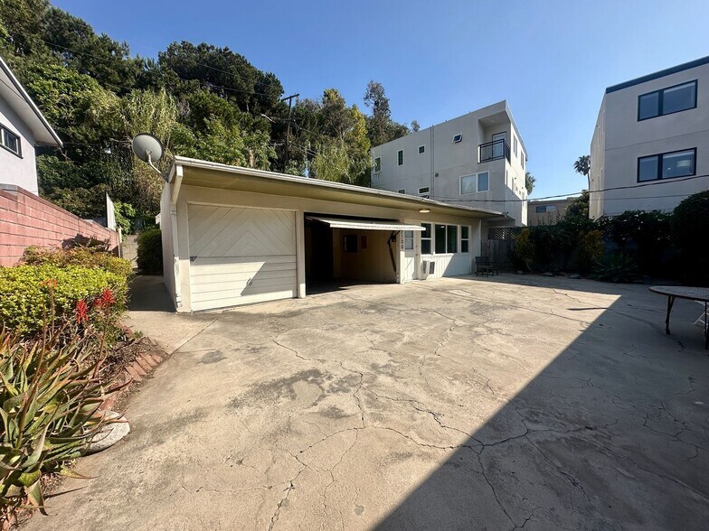 Building Photo - 7100 Ramsgate Ave