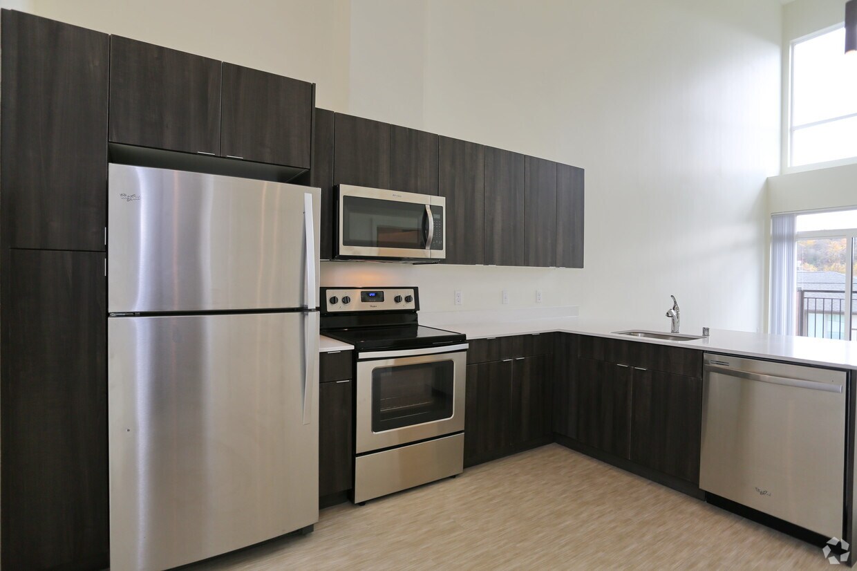 Elmira S Retro Northstar Collection Traditional Refrigerators And Freezers Other Metro Elmira Stove Works Retro Refrigerator Retro Fridge Retro Kitchen
