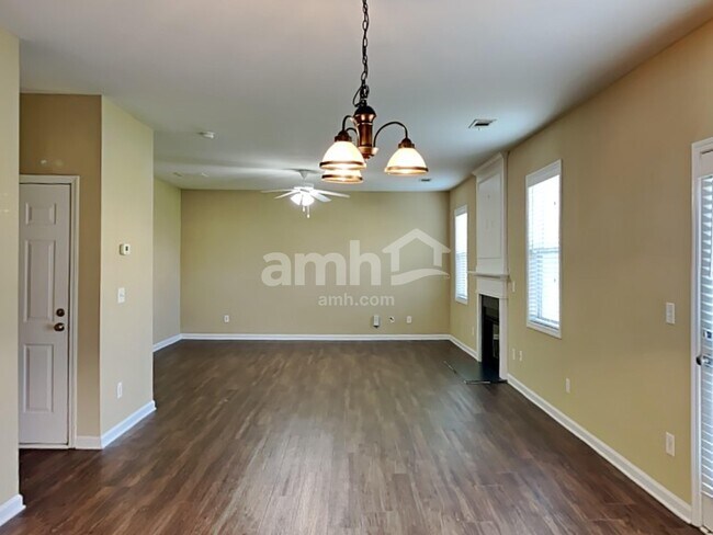 Building Photo - 5655 Livingston Ct