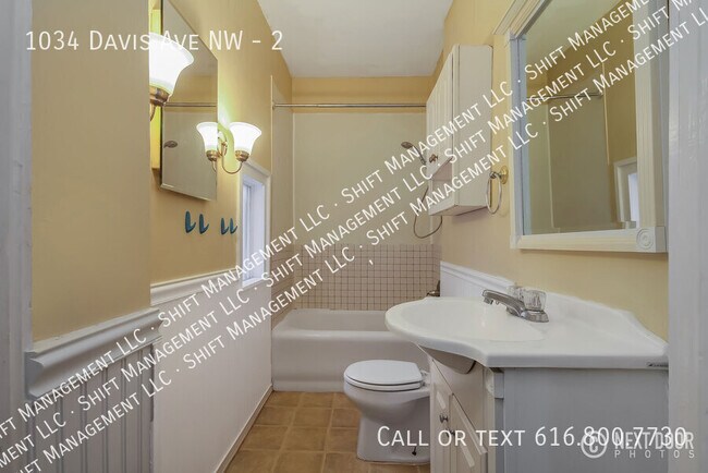 Building Photo - 1034 Davis Ave NW