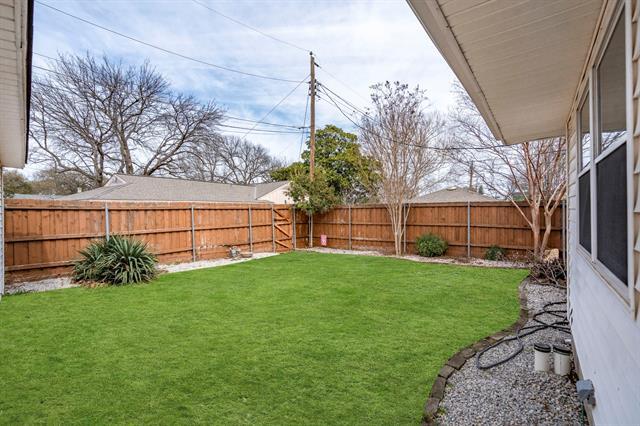 Building Photo - 10615 Larchfield Ln