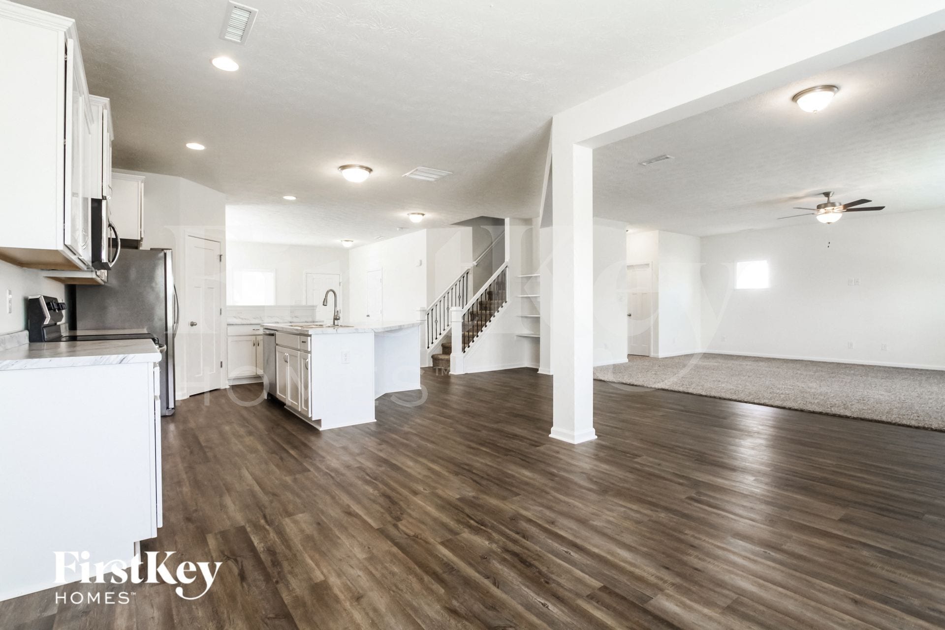 Building Photo - 7240 Lockford Walk N