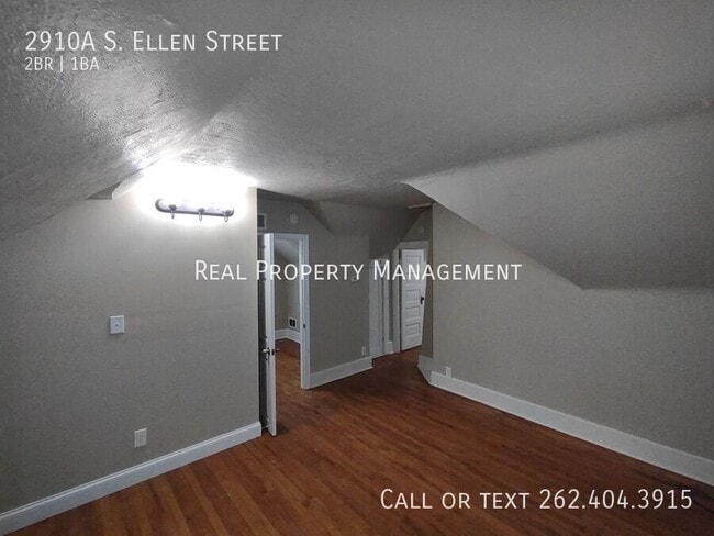 Building Photo - 2910 S Ellen St