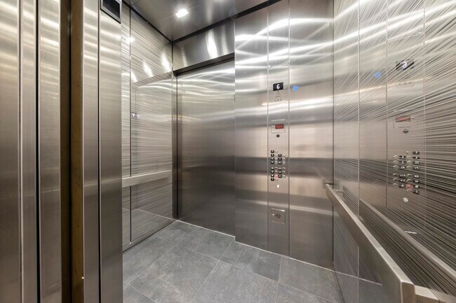 Building Photo - 121 34th St