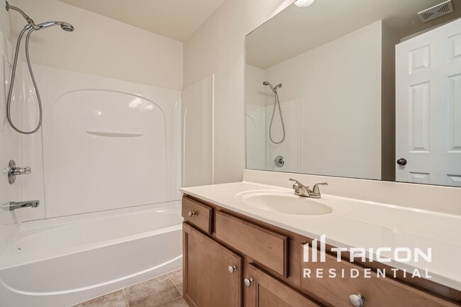 Building Photo - 3530 Woodsong Rw
