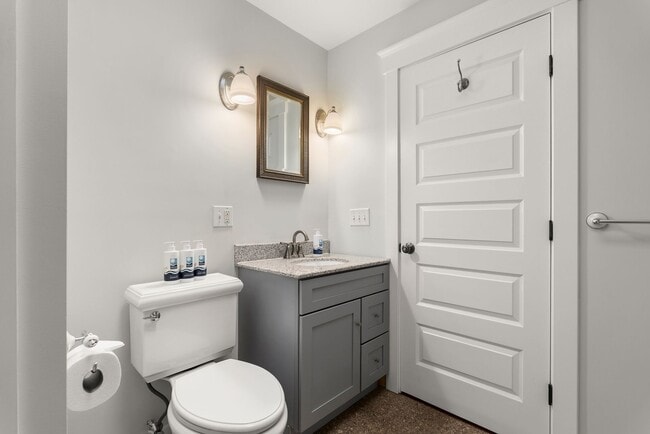 Building Photo - Year-round 3-Bedroom Home in Rockport