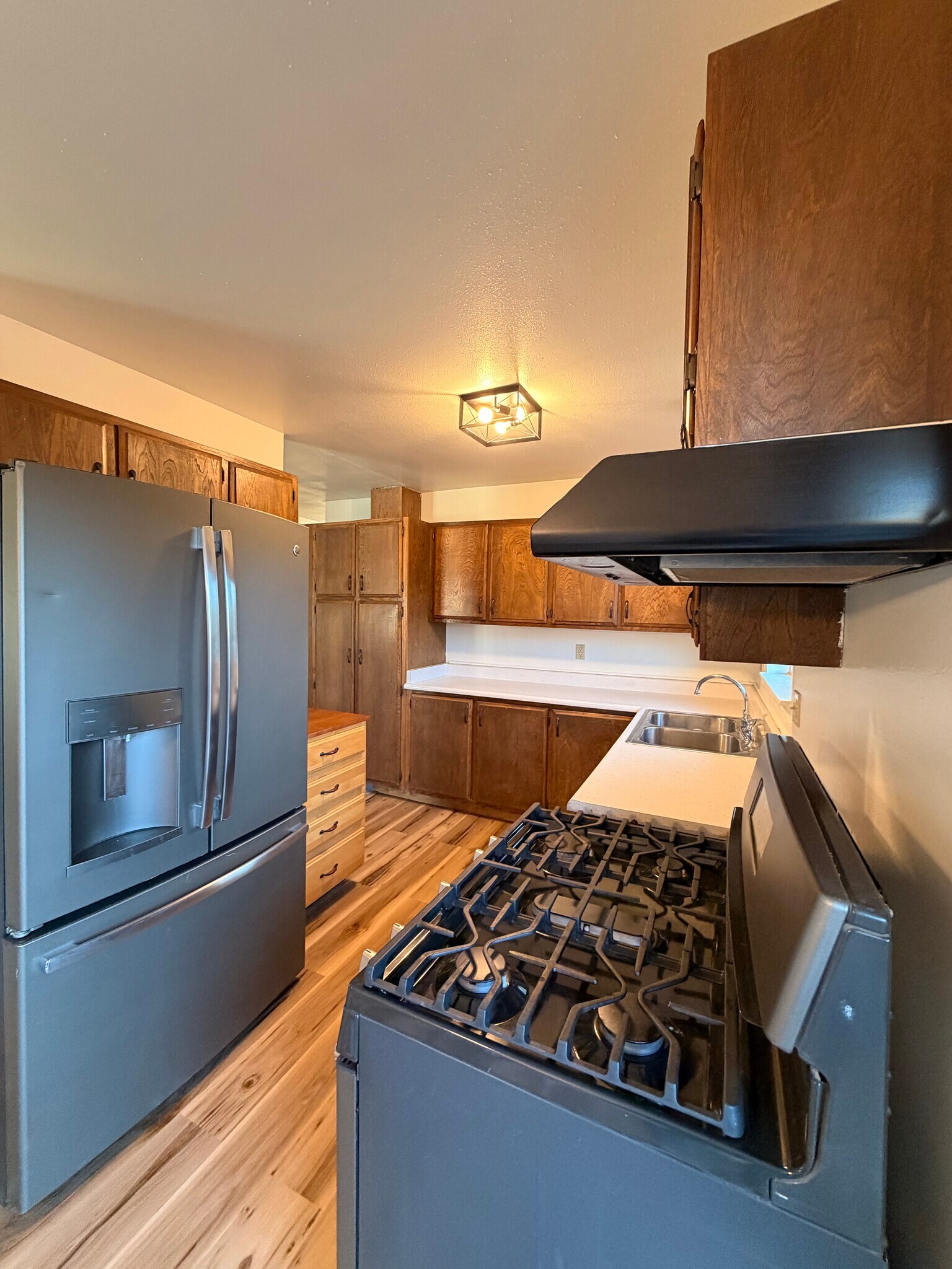 Building Photo - 2328 Apache St