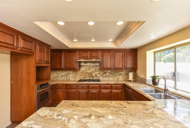 Building Photo - 9 Las Cruces