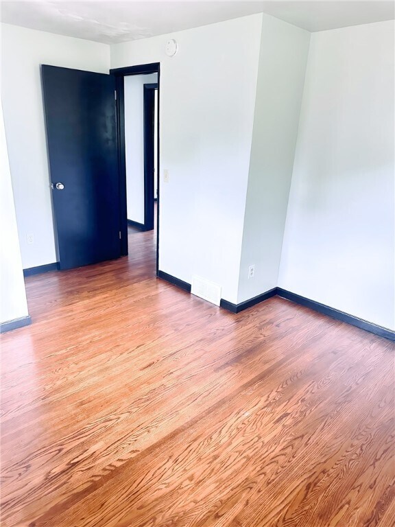 Building Photo - 115 Burben Way