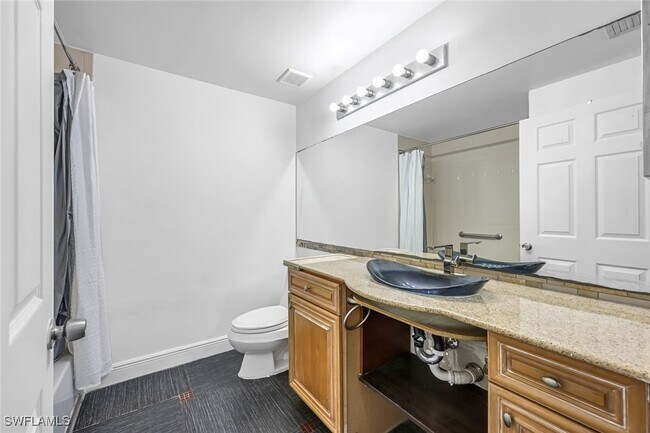 Building Photo - 1220 Reserve Way