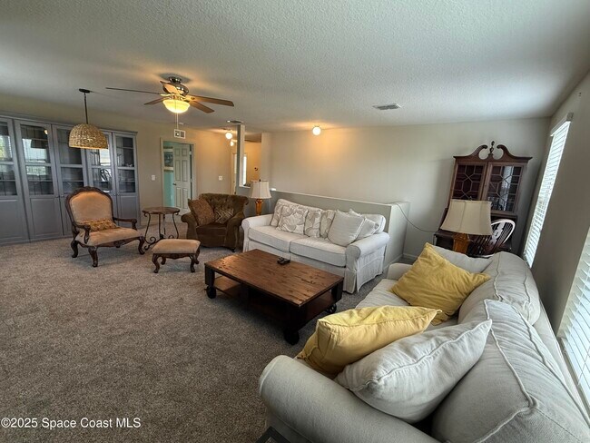 Building Photo - 1120 Swiss Pointe Ln