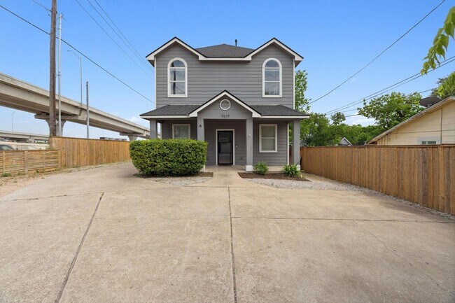 Building Photo - 7617 Carver Ave