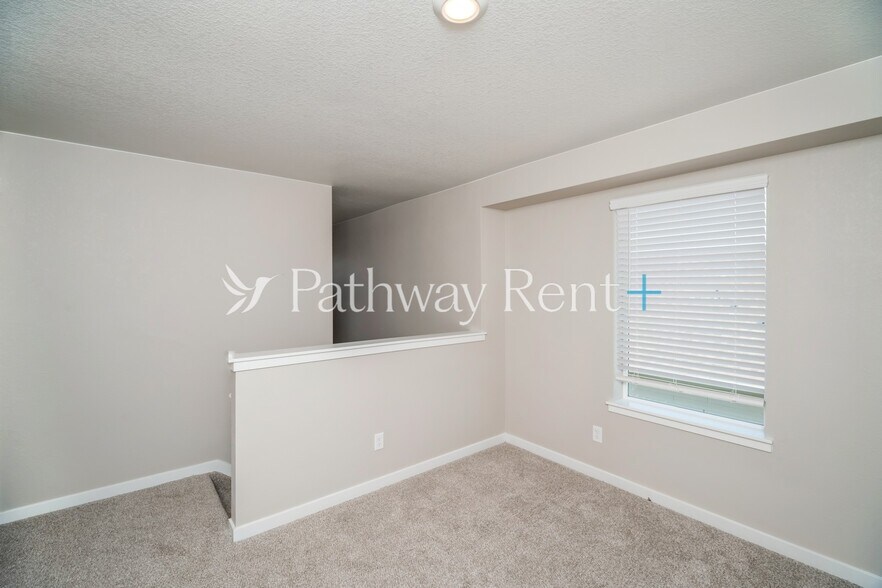 Building Photo - 9424 Yampa St