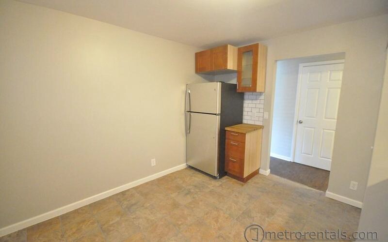 Building Photo - 452 W 3rd Ave