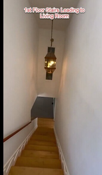 StairLanding from Den to 2nd Floor - 6956 Sayre Dr