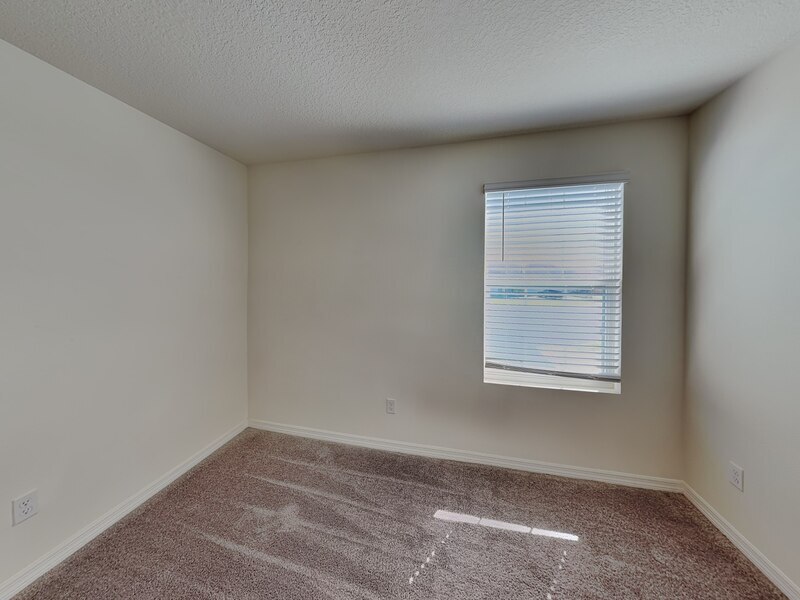 Building Photo - 3880 Fescue St