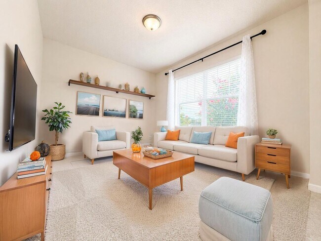 Building Photo - Welcome home to refined family living in this 3Bedrooms / 2.5Baths residence in Tohoqua!