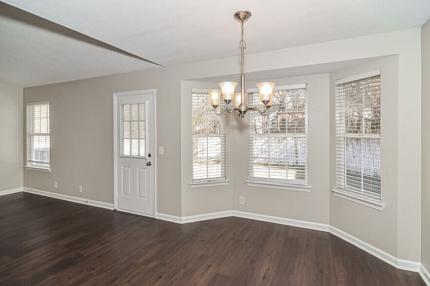 Building Photo - 247 Bill Stewart Blvd