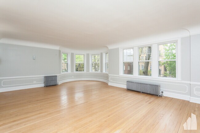 Building Photo - 6149 N Talman Ave