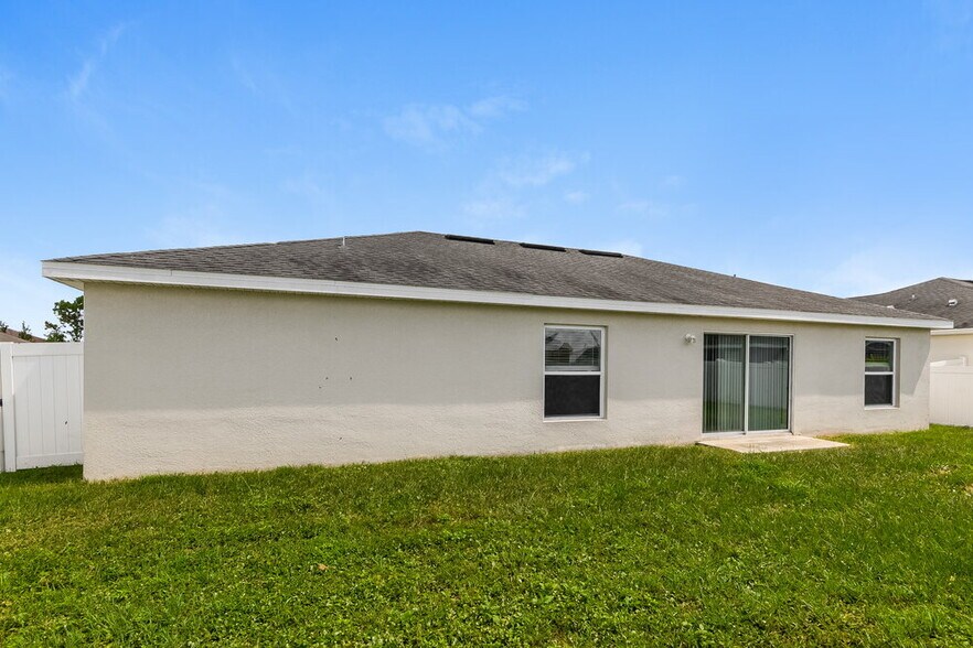 Building Photo - 431 Britten Dr