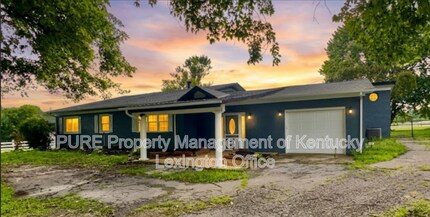 Building Photo - 3520 Combs Ferry Rd