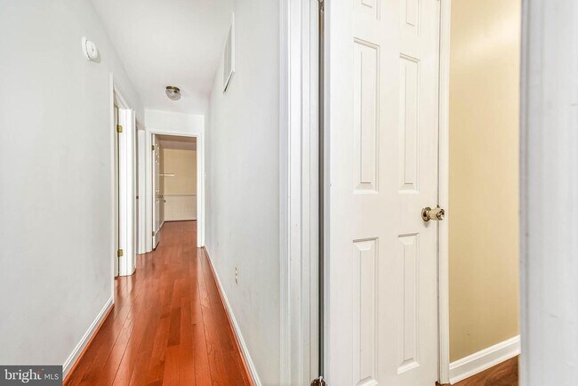 Building Photo - 7502 Melton Ct