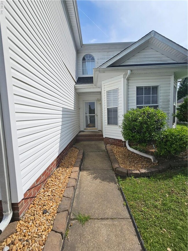 Building Photo - 3604 Pasture Cove