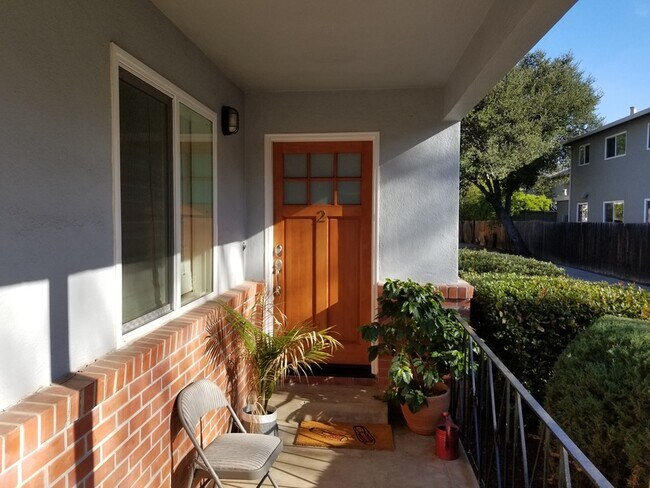 Building Photo - 838 Fremont St