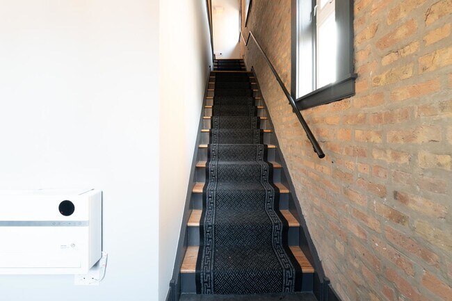 Building Photo - 1303 W Flournoy St