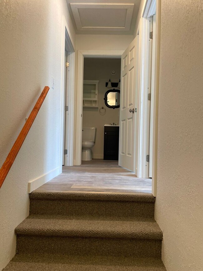 Building Photo - Smith