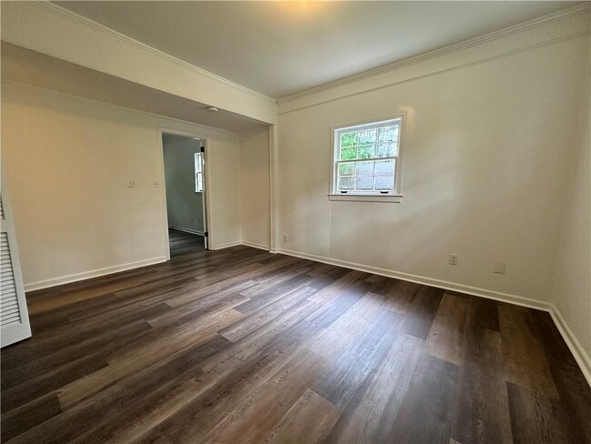 Building Photo - 4794 Cambridge Dr