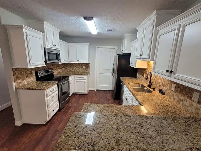 Building Photo - 1087 Mann Rd