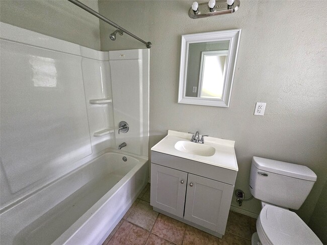 Building Photo - 3018 Robinson Blvd