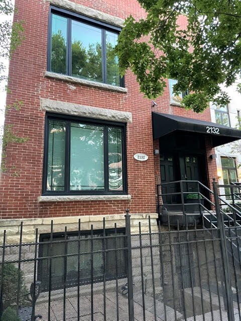 Building Photo - 2132 W Ohio St