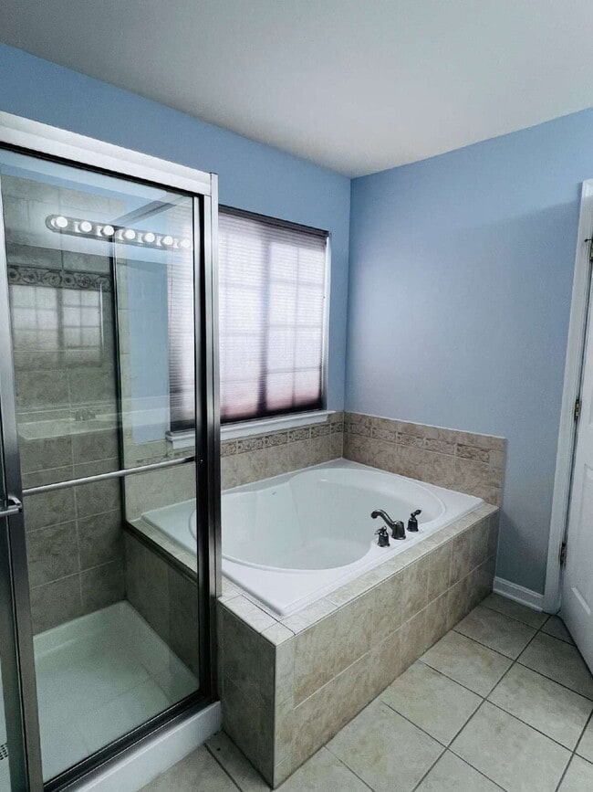 Building Photo - Move-in Special: HALF OFF off of the first month's rent! Stunning 4-5 Bedroom Home for Rent in En...