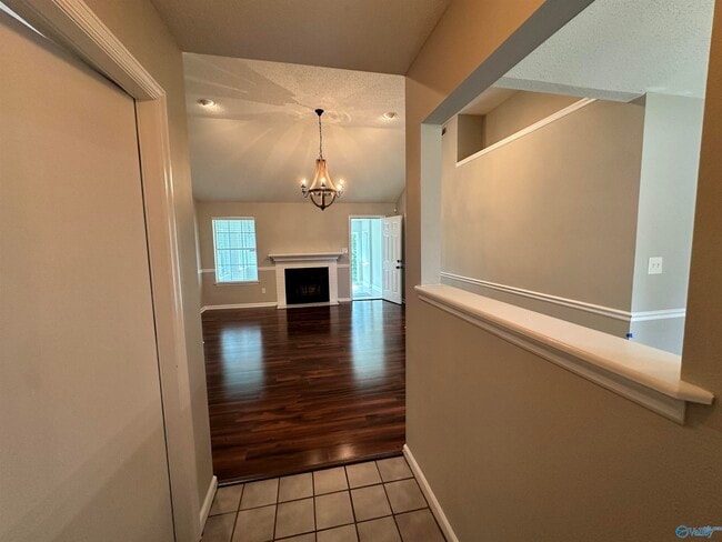 Building Photo - 13065 Hermosa Dr SW