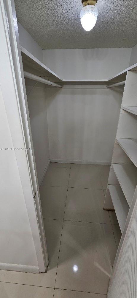 Building Photo - 18021 Biscayne Blvd