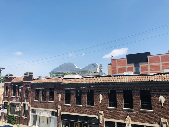 Building Photo - 1803 Wyandotte St