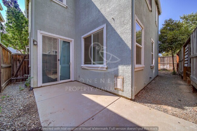 Building Photo - 316 Phoenix Cir