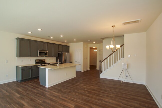 Building Photo - 206 Oakchest Ct