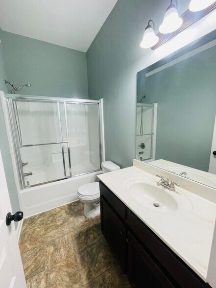 Building Photo - 4434 Grove Landing Dr