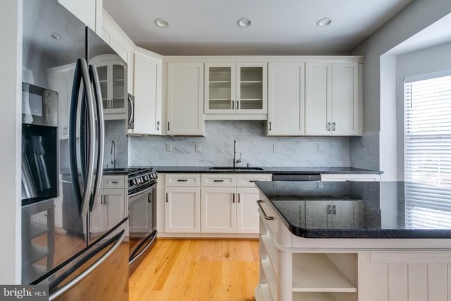 Building Photo - 20780 Dockside Terrace