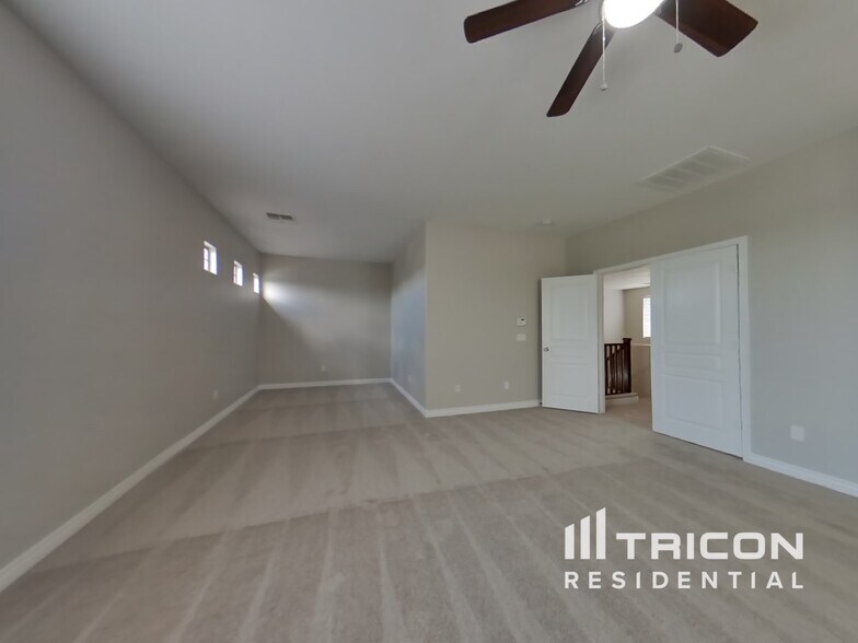 Building Photo - 37878 W Olivo St