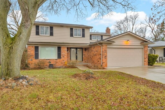 Building Photo - 17471 Evans St