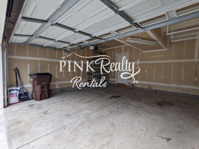 Building Photo - 4853 Pearl Kite View