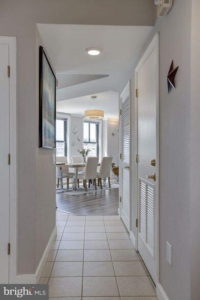 Building Photo - 616 E Street NW Unit 718