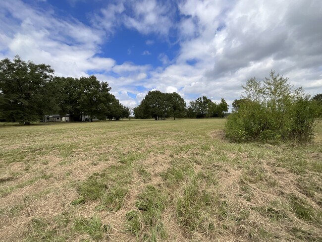 Building Photo - 403 Vz County Rd 3613